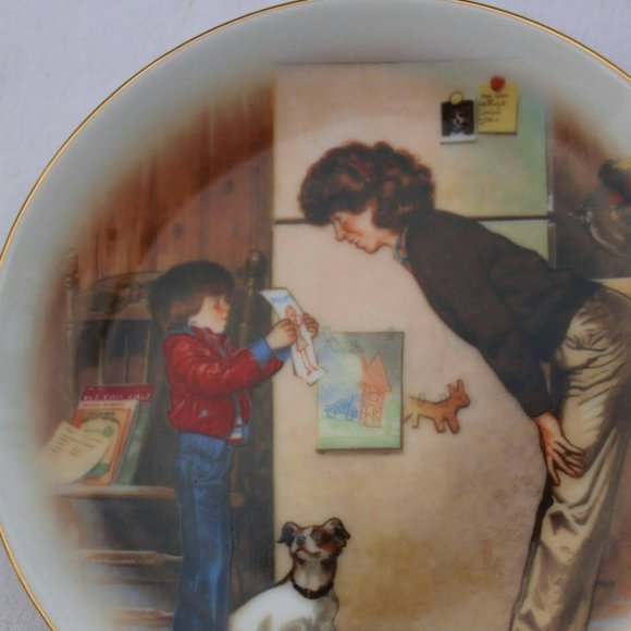 Avon Special Memories Mothers Day 1985 Plate Small - Picture 2 of 4